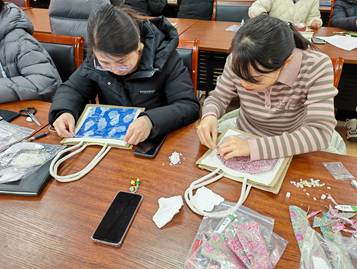 古韵流芳 蕙质兰心——电信学院女教师宋锦体验活动